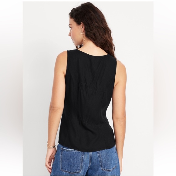 NWT Old Navy Button-Down Crepe Tank Top, Size M (8/10), Black Jack - Picture 2 of 6